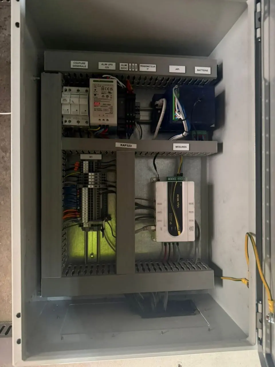 Coffret Gridwatch installé par MATELEC dans un poste d’EDG
